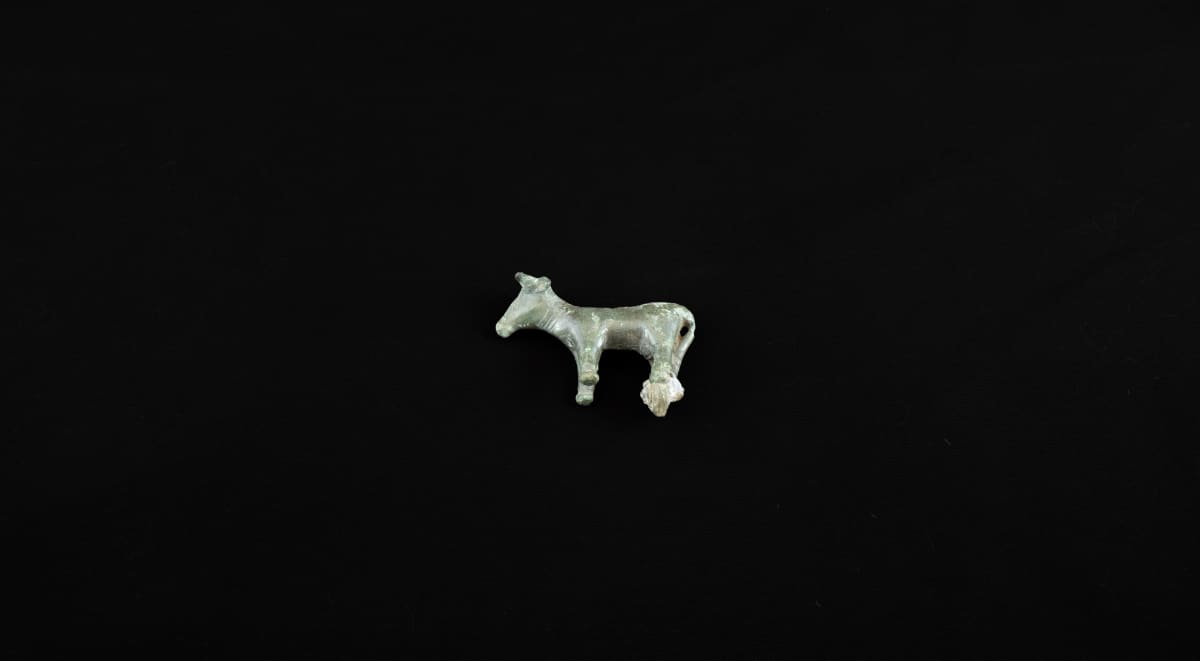 Bronze bull, Image 1.