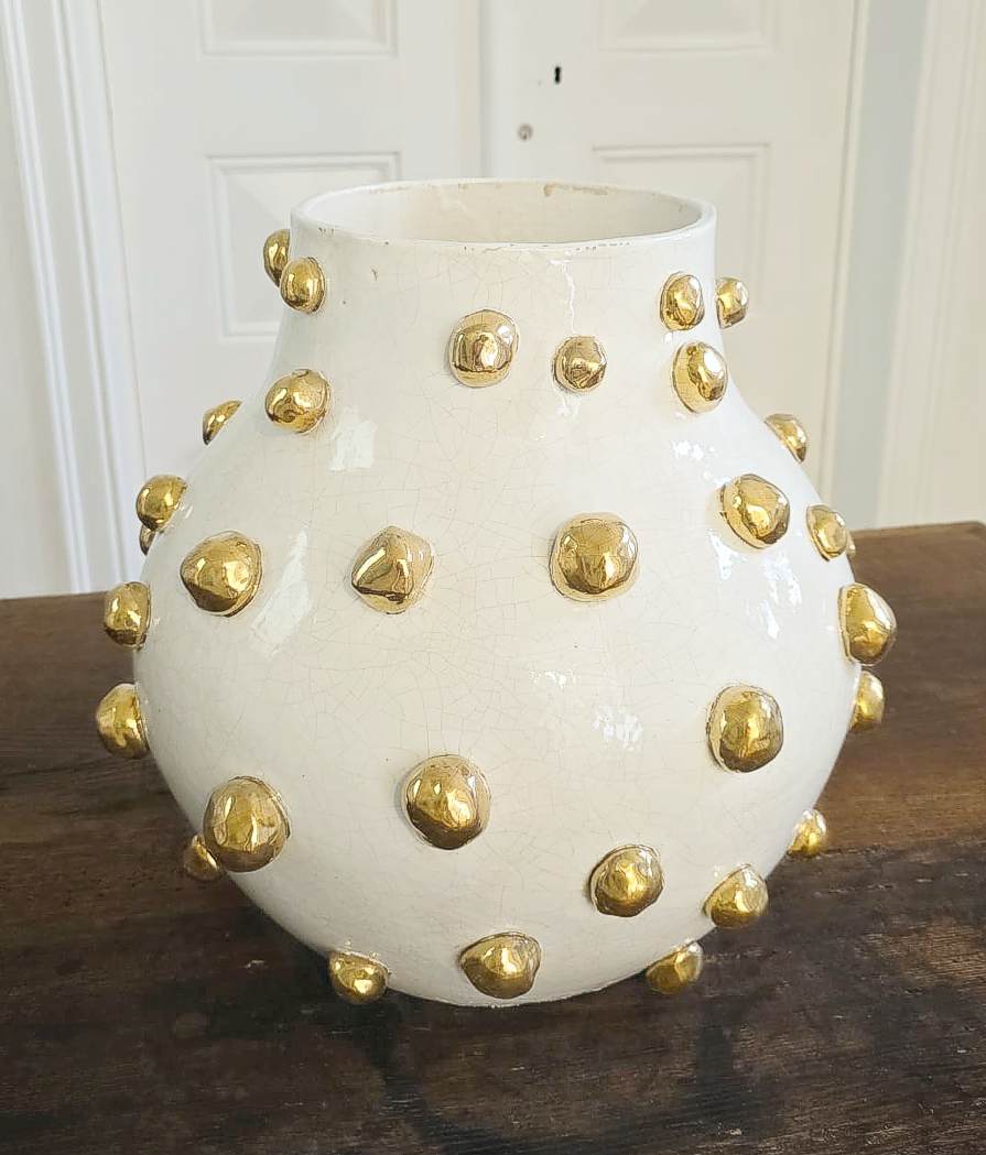 Gold Dots by Meinke Flesseman 