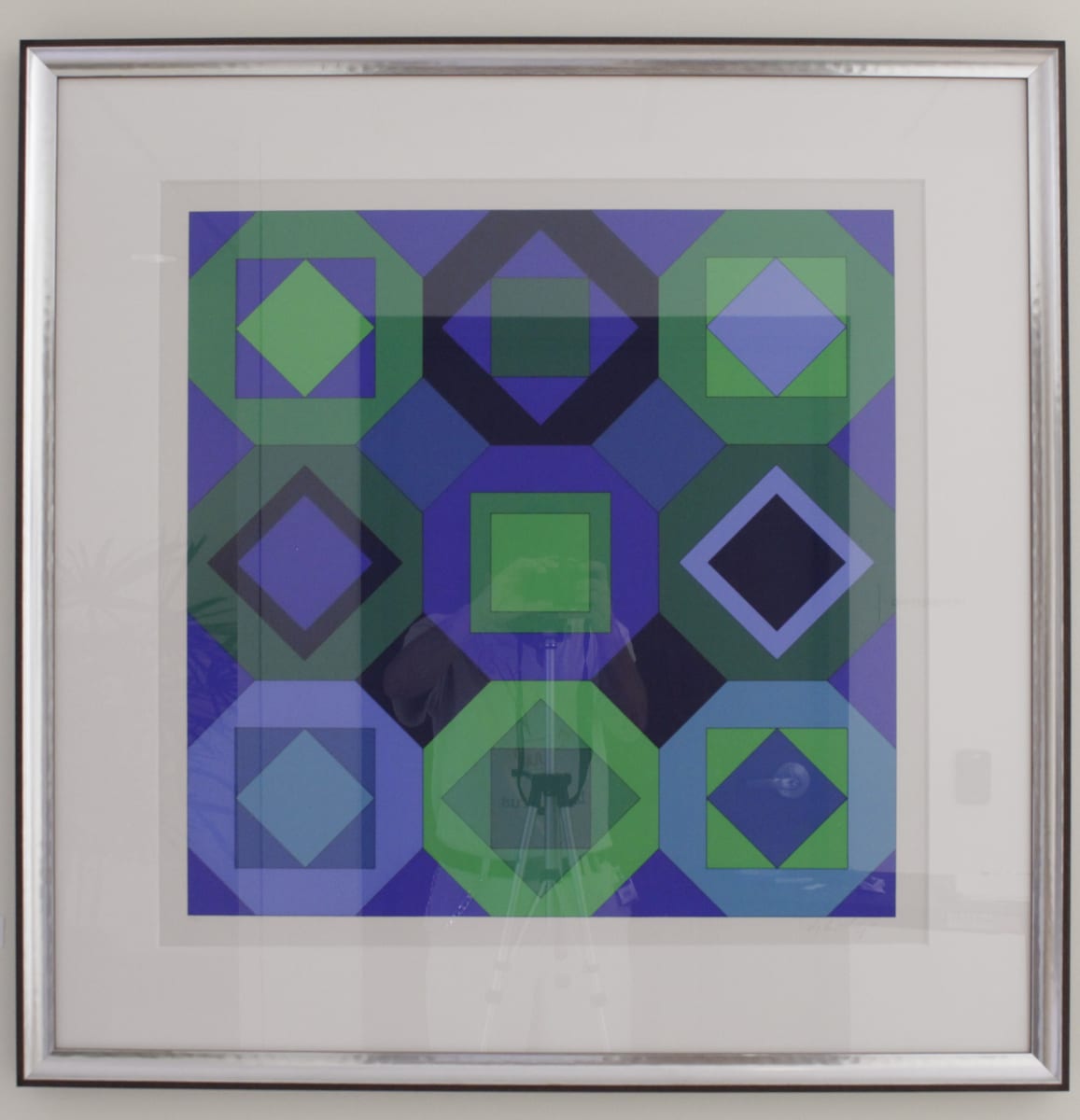OKTA VERT by Victor Vasarely 