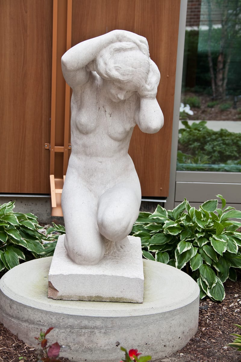 The Kneeling Lady by Stefan Fischer 