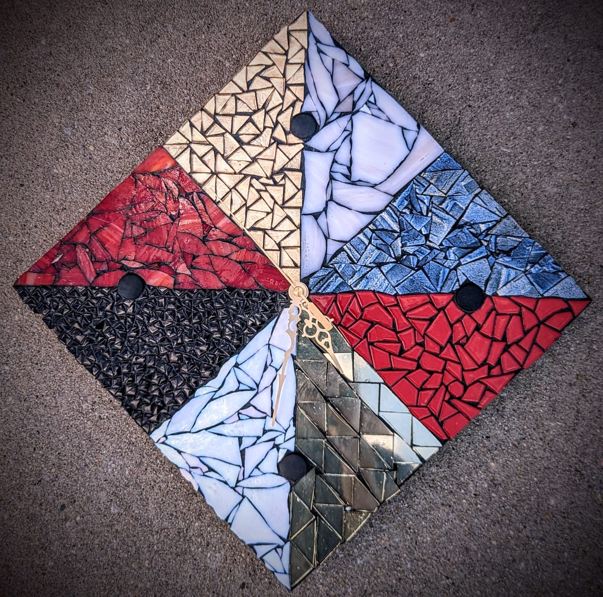 Maryland Colors Clock by Emily Stevens  Image: Clock made with Maryland colors- glasses on wood