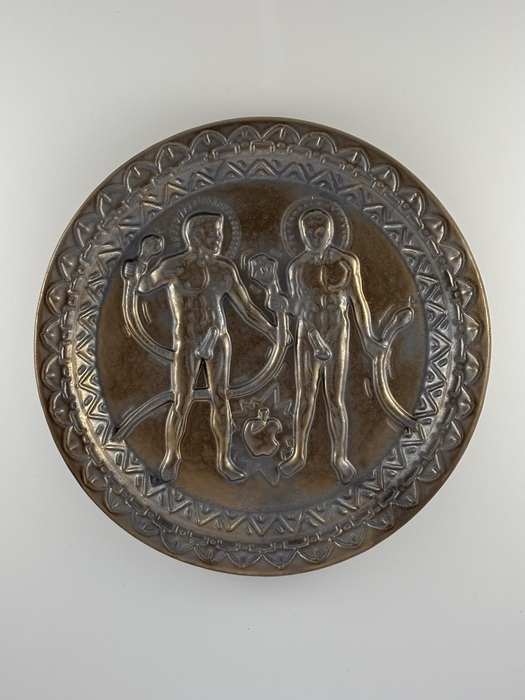 Adam & Yves Platter V1 by Kevin Eaton, Image 1.
