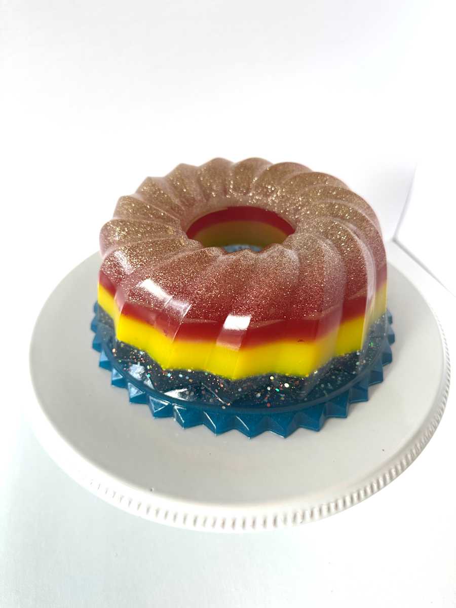 Large Bundt 4 by Shiri Phillips, Image 1.