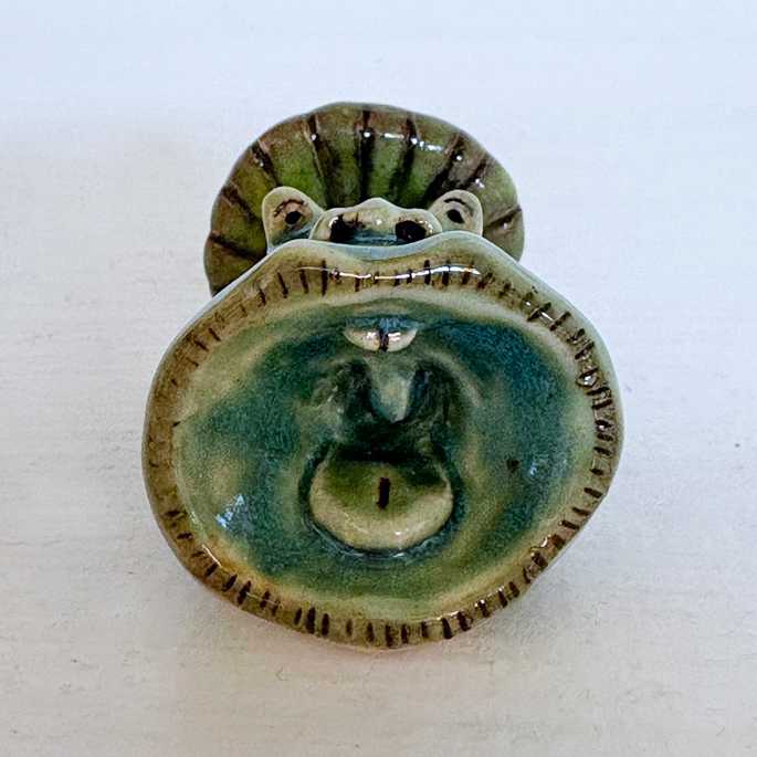 Screaming Green MeMe by Nell Eakin 