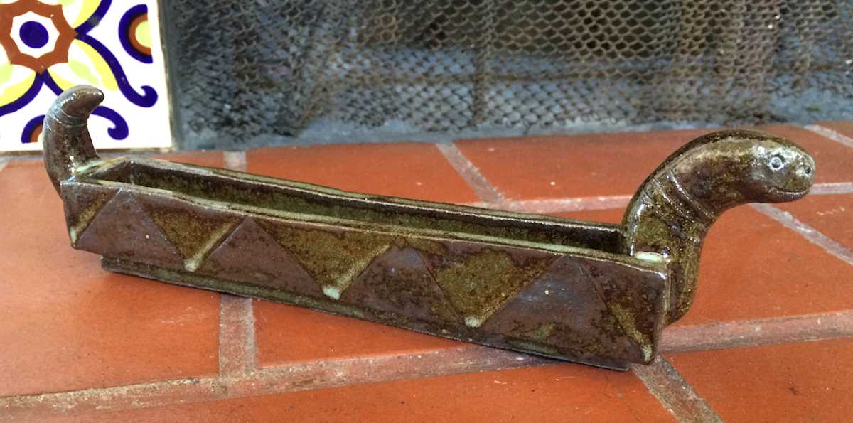 Snake dish olive server by Nell Eakin, Image 1.