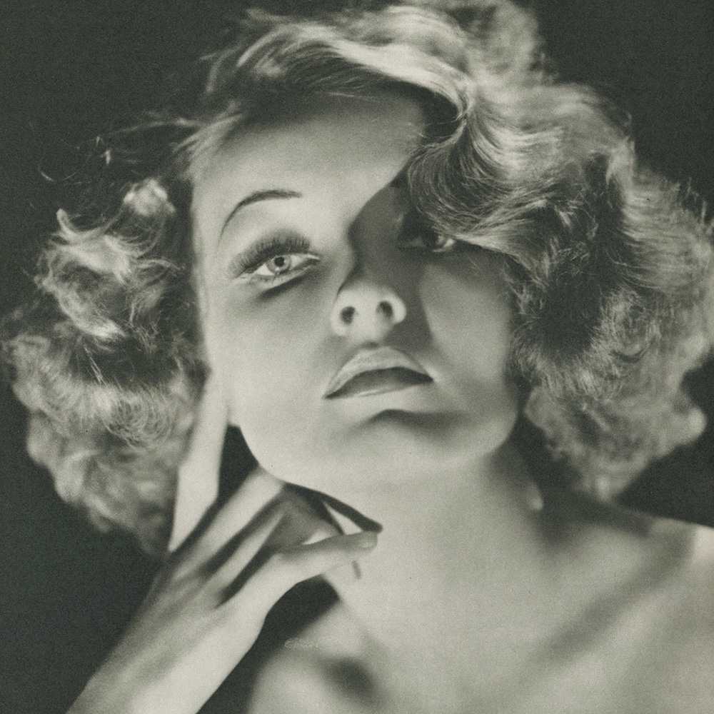 Gwili Andre 1932 by Ernest Bachrach 