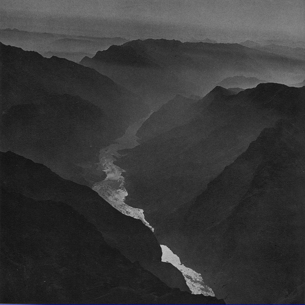 Yangtze River by Dmitri Kessel, Image 1.