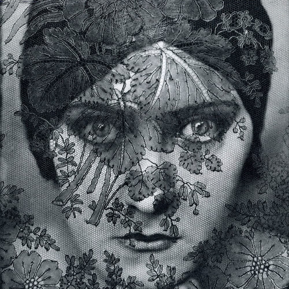 Gloria Swanson 1924 by Edward Steichen  Image: Detail