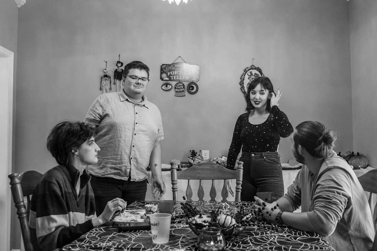 Fortune Teller by Elliot Silmon, Image 10.