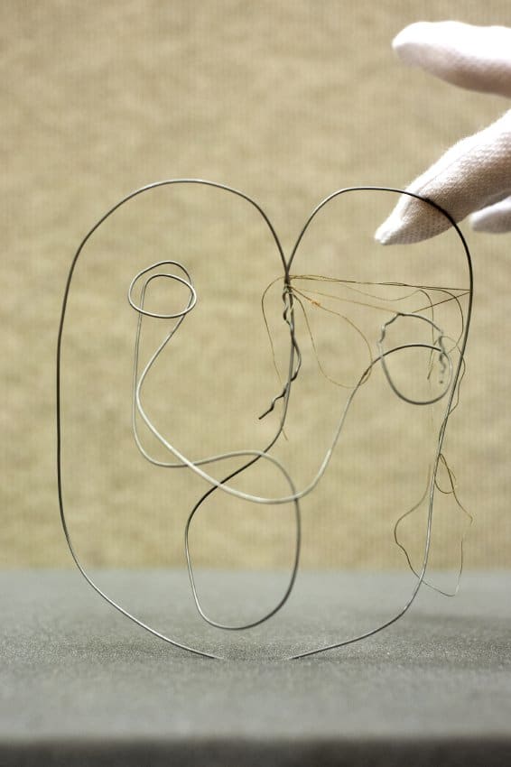 Untitled wire sculpture (96) by Unknown 