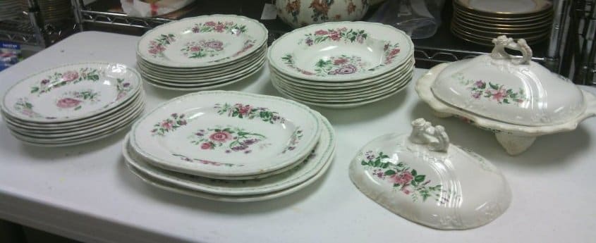 22 Piece Dinner Service with British Flora Pattern by Maker Unknown 