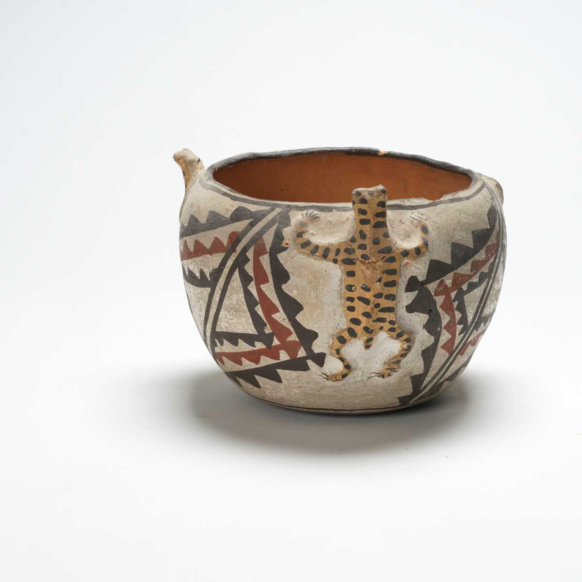 Spotted Lizard Pot by Unknown  Image: Spotted Lizard Pot