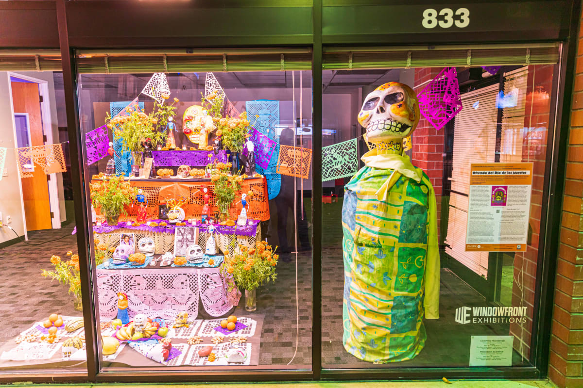 Día de los Muertos Ofrenda 