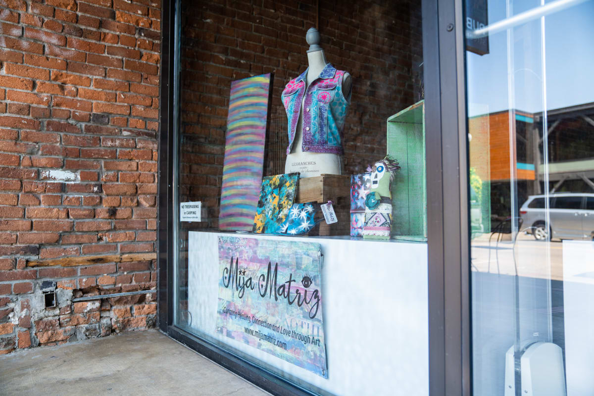 Primera Pop-Up Shop by Mija Matriz 