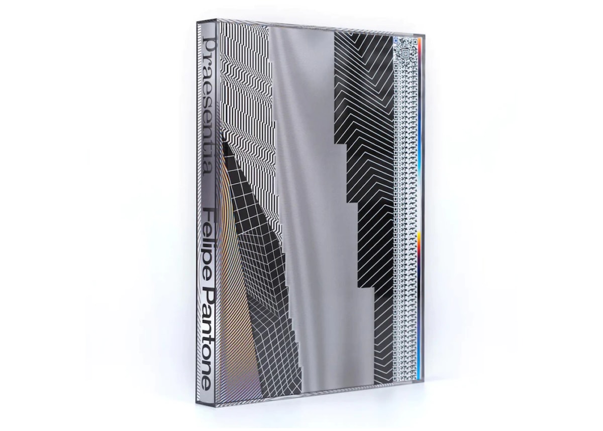 PRAESENTIA by Felipe Pantone 