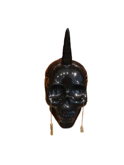 HARAJUKU SKULL III (CUERNO LISO BLACK) by Alonso Cartú 