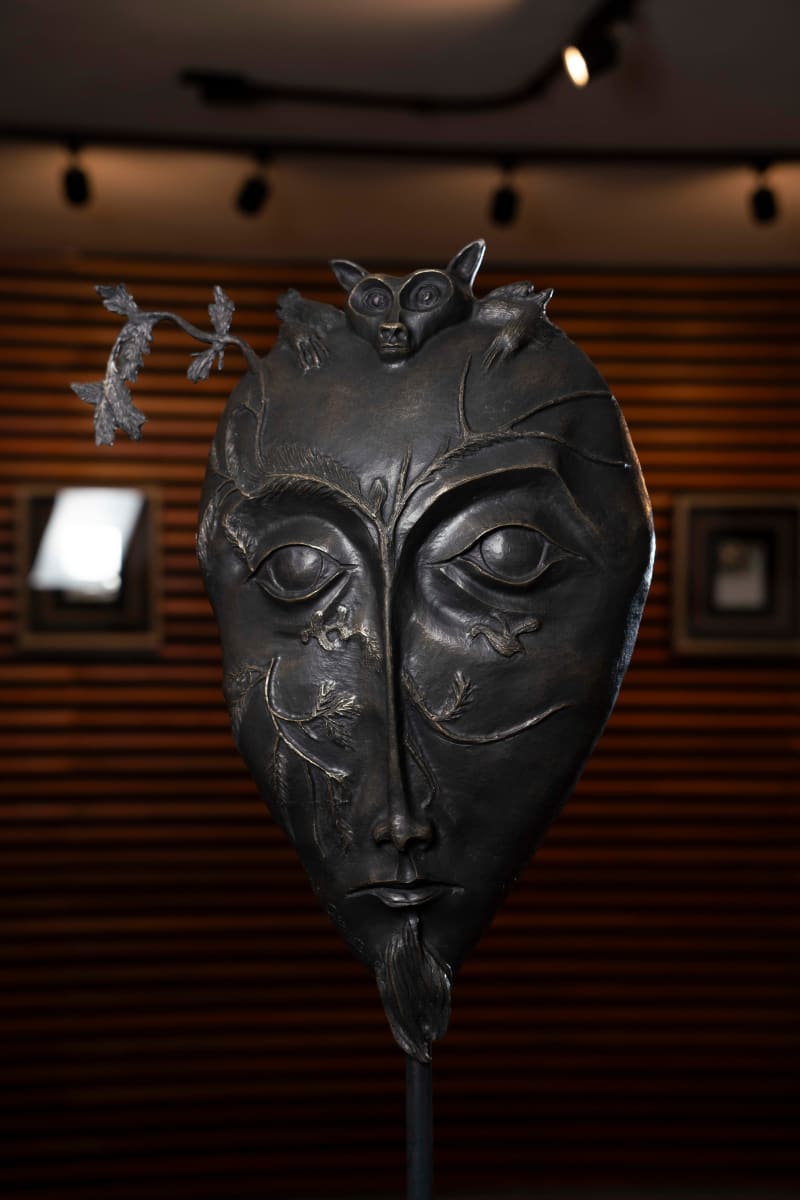 MÁSCARA AZUL by Leonora Carrington 