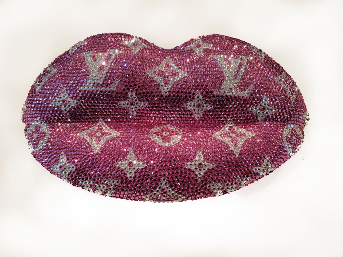 Louis' Kiss by Maricela Sanchez 
