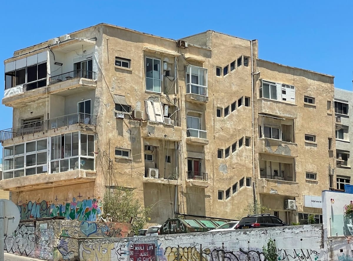 Tel Aviv Architecture by Anat Ambar 