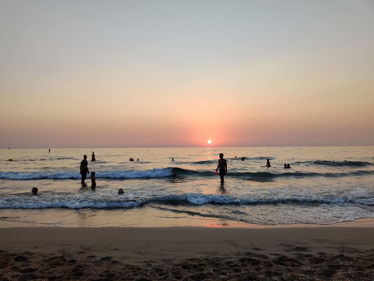 Summer Sunset by Anat Ambar 