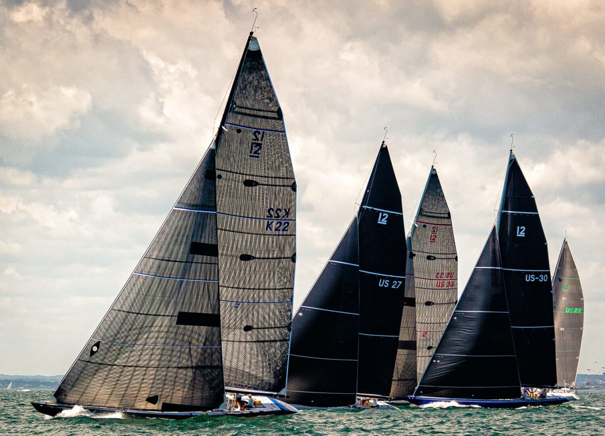 A Crowded Start by Paul Murray, Image 1.