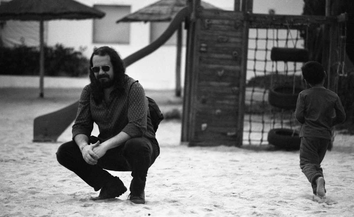 Rafael and the Barefoot Kid by Lisa Zane, Image 1.