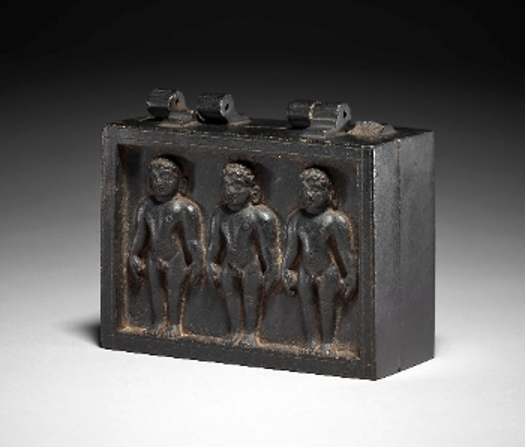 Box (with hinged lid) with three Tirthankaras and Bahubali by Deccan, India, Image 1.