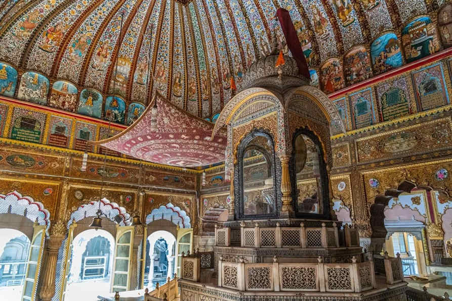 Shri Digamber Jain, Naya Mandir Ji by Chandni Chowk, Delhi, India 