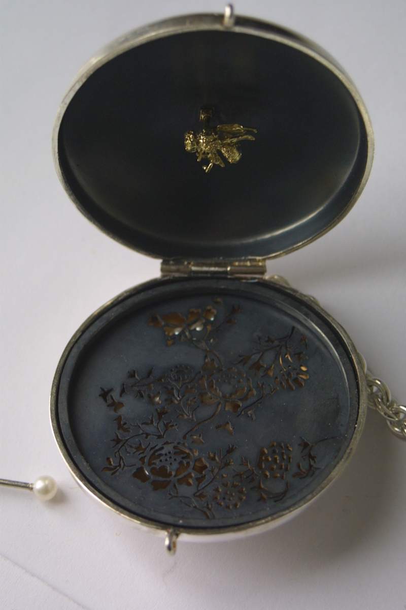 Bee Pocket watch by kelly mccallum  Image: open 1