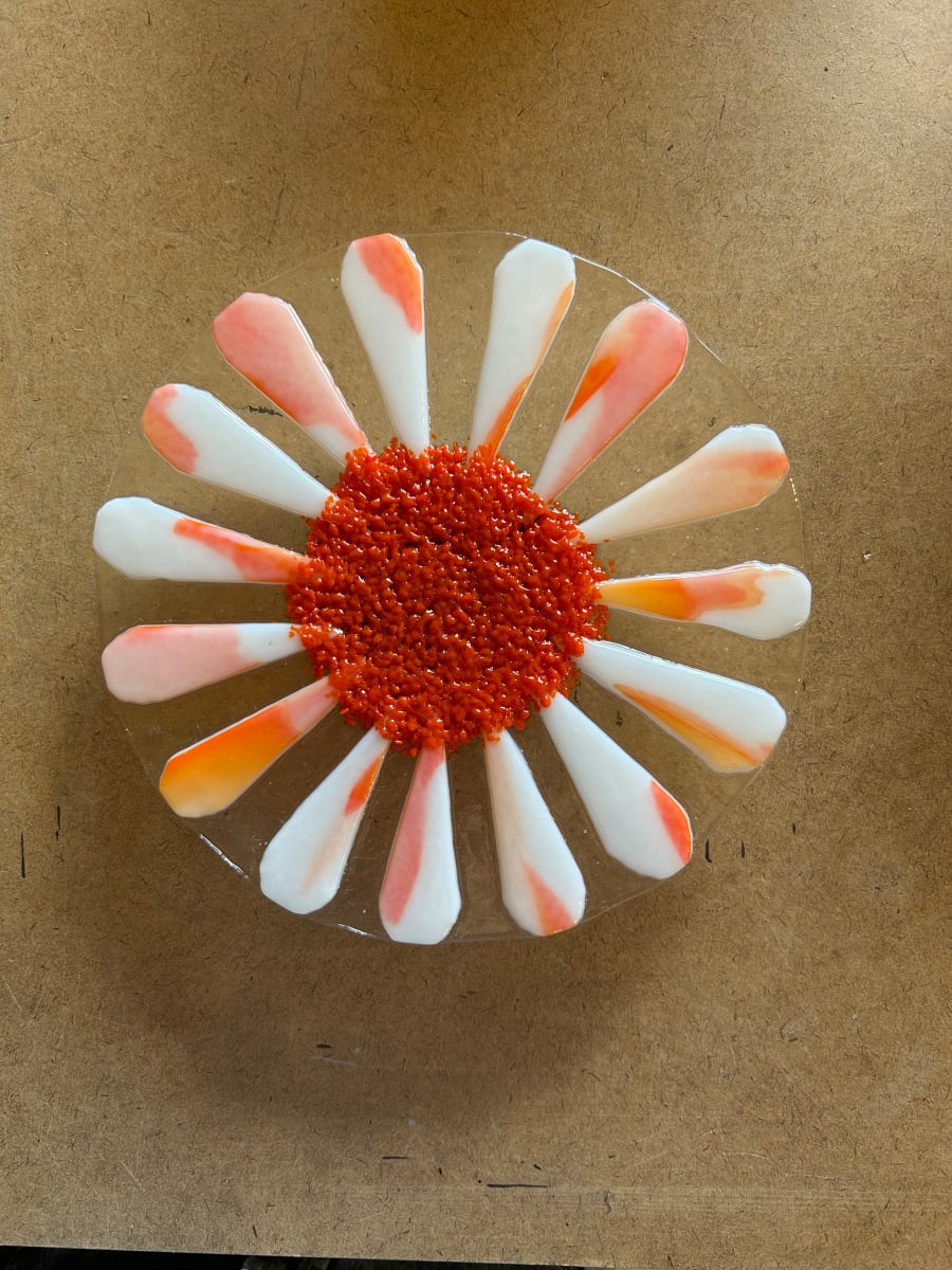 Garden Stake - Flower (on clr,org/wh w/redorg cntr) by Cindy Cherrington, Image 2.