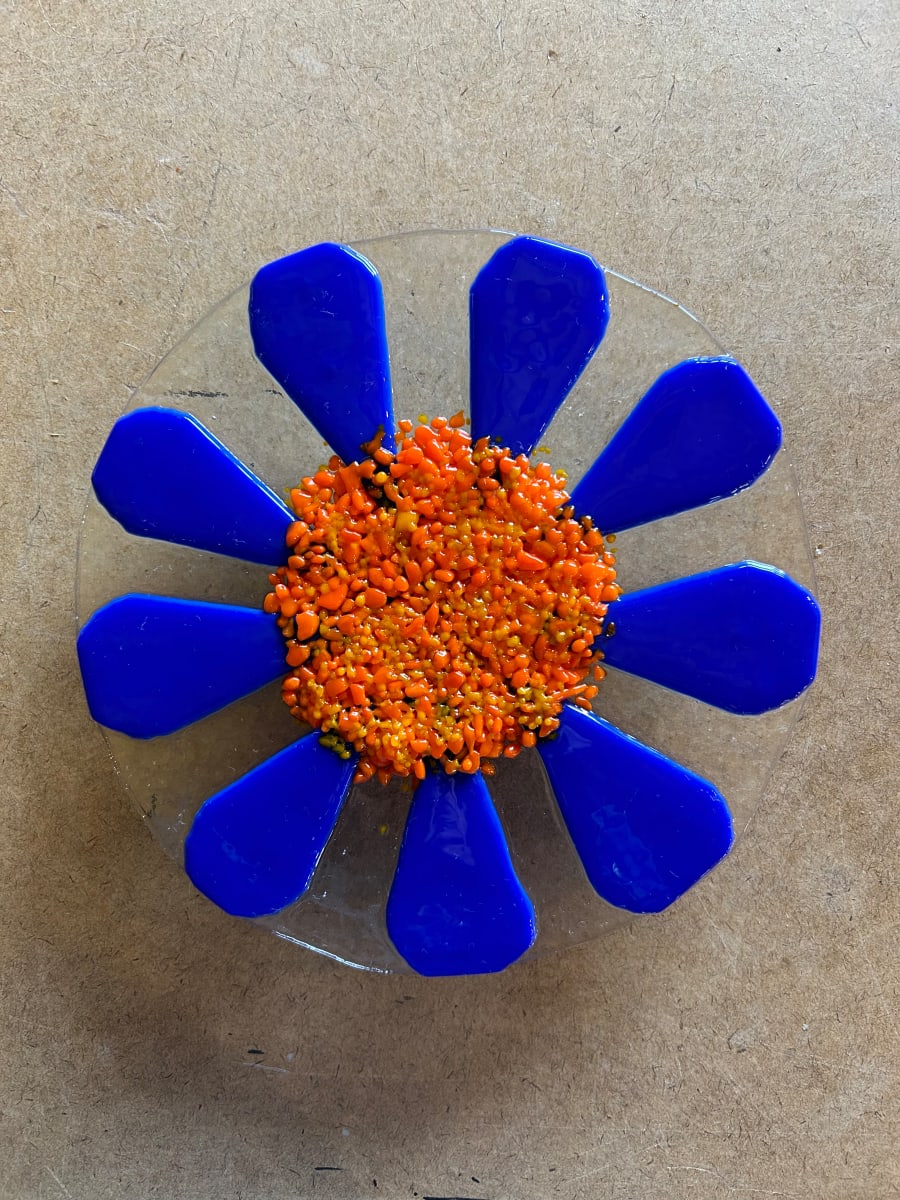 Garden Stake - Flower (on clr, blue w/org cntr) by Cindy Cherrington 
