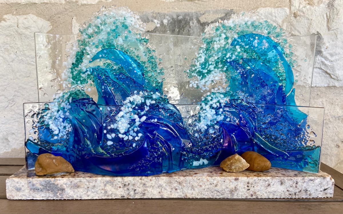 Double Wave, Image 1.