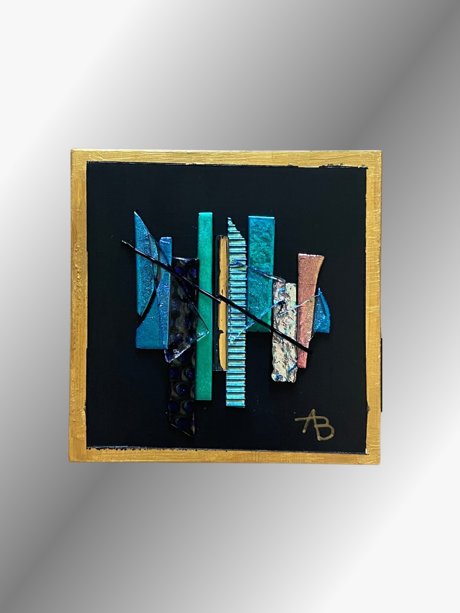 Lustrous by Anne Burtt  Image: Lustrous