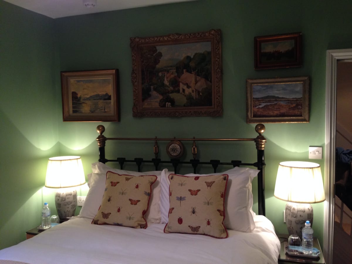 Room 28, Image 1.