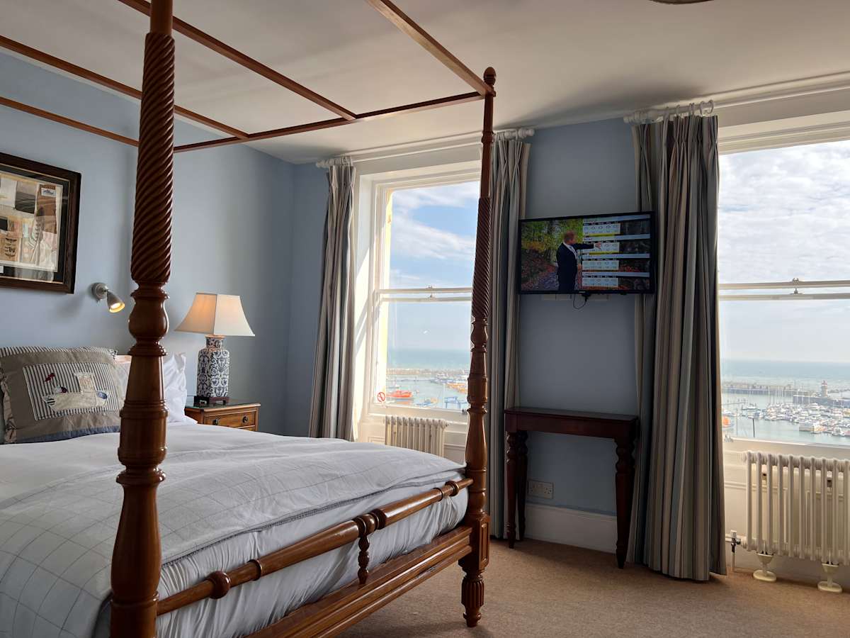 Room 27, Image 27.
