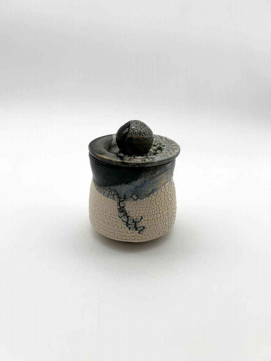 Vessel with Lid (S+R) by Rumiko "Rumi"  Tsuda Estate, Image 3.
