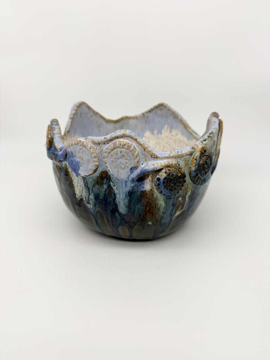 Bowl by Rumiko "Rumi"  Tsuda Estate, Image 3.
