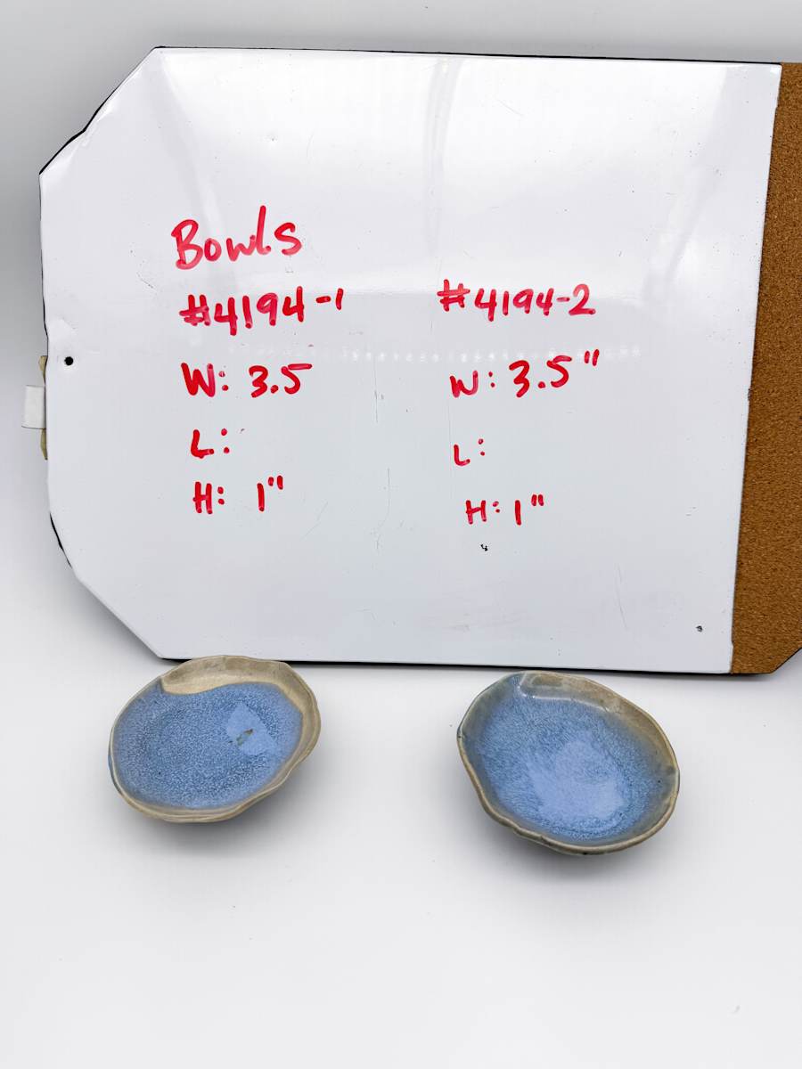 Bowl by Rumiko "Rumi"  Tsuda Estate, Image 1.