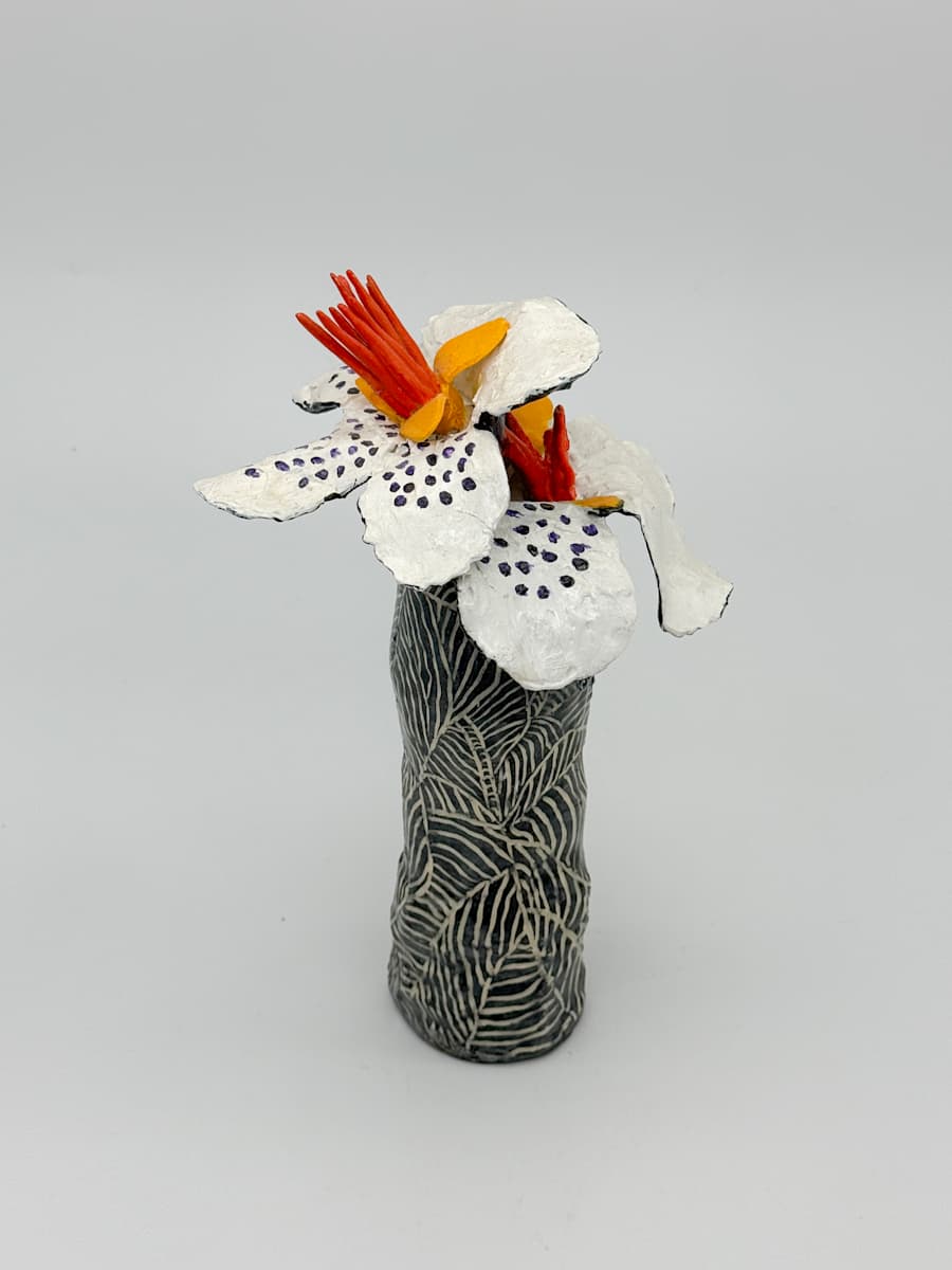 Sculpture White Flowers and Vase by Rumiko "Rumi"  Tsuda Estate, Image 3.