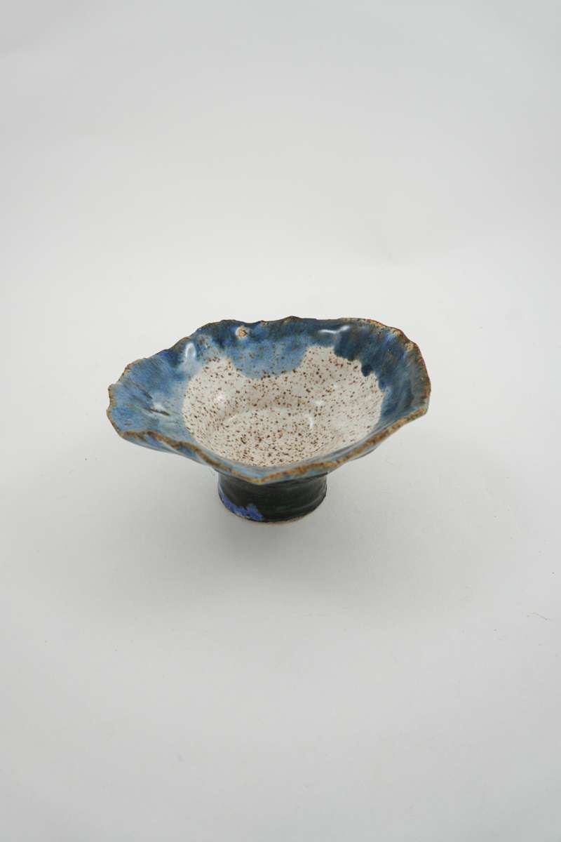 Bowl by Rumiko "Rumi"  Tsuda Estate, Image 2.
