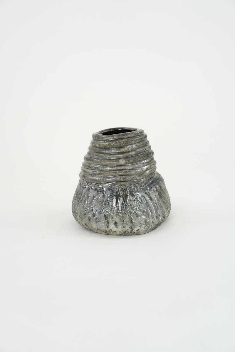Vase by Rumiko "Rumi"  Tsuda Estate, Image 2.