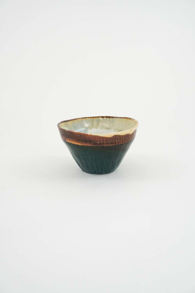 Bowl by Rumiko "Rumi"  Tsuda Estate, Image 2.