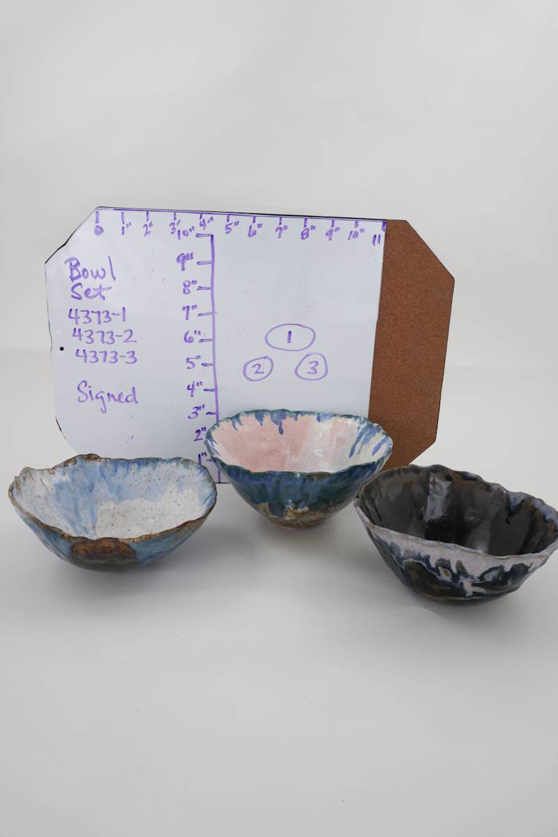 Bowl Set by Rumiko "Rumi"  Tsuda Estate, Image 1.