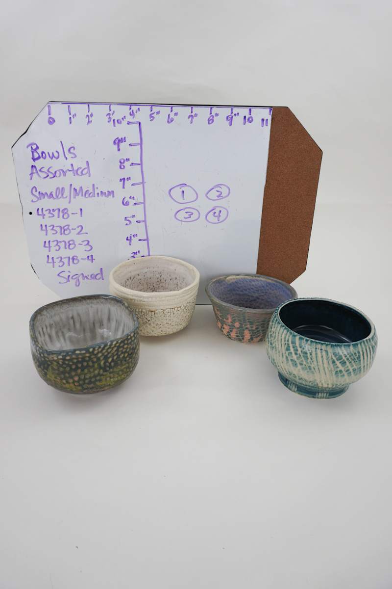 Assorted Bowls by Rumiko "Rumi"  Tsuda Estate, Image 1.