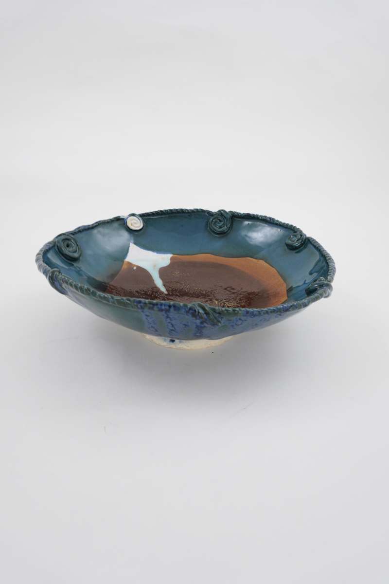 Bowl by Rumiko "Rumi"  Tsuda Estate, Image 3.