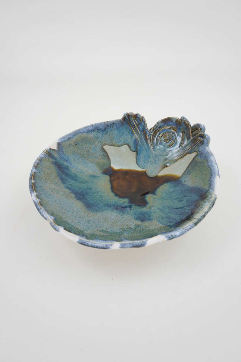 Bowl by Rumiko "Rumi"  Tsuda Estate, Image 2.