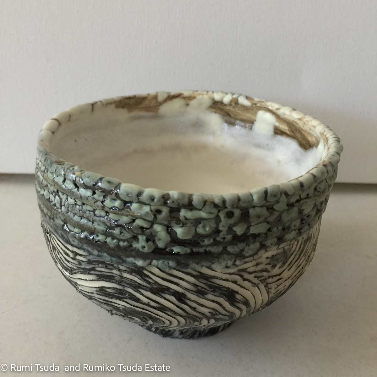 Wave & Sea Weed, Tea Bowl with Wari Takadai by Rumiko "Rumi"  Tsuda Estate, Image 1.