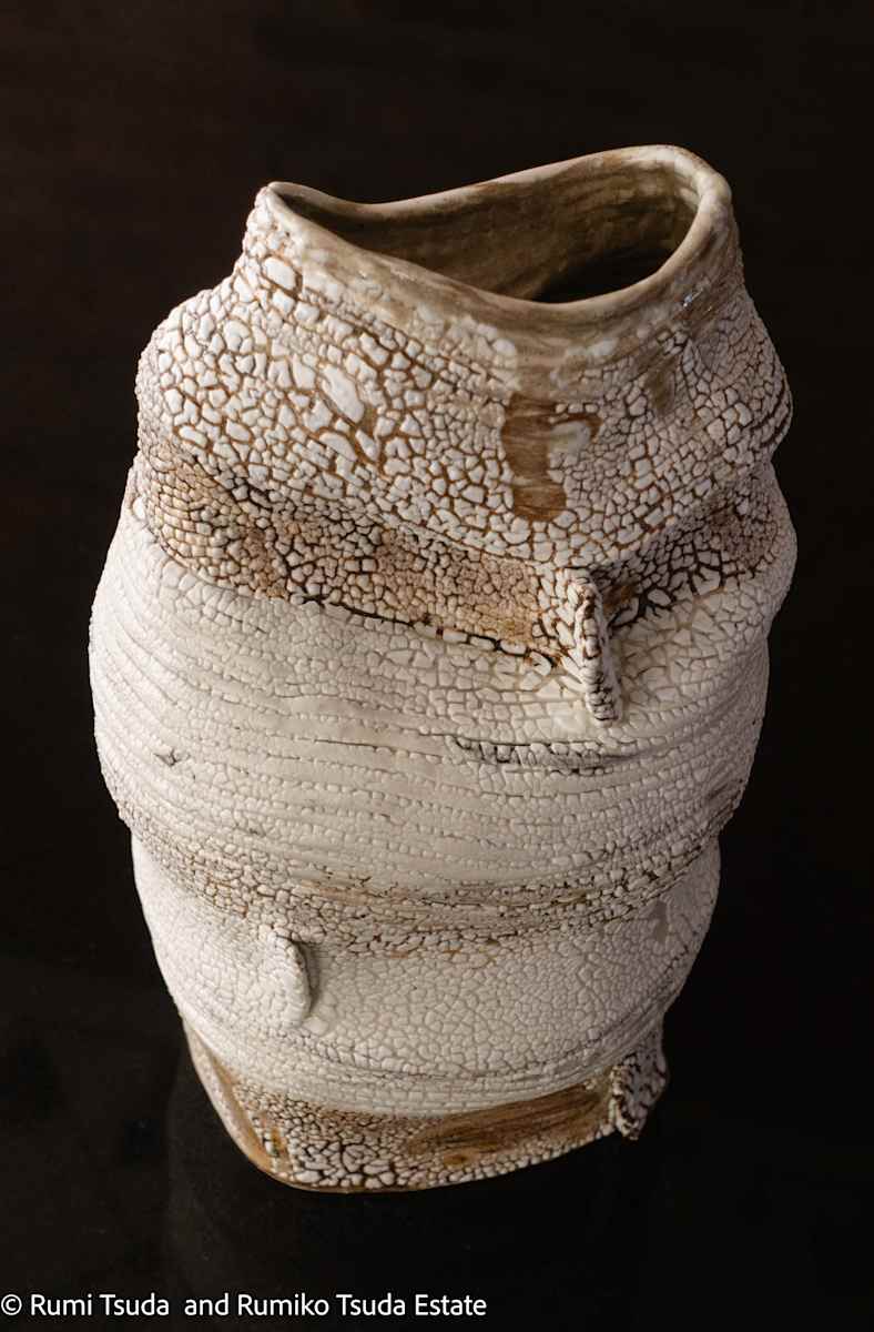 Water Flow with Notches, Vase, #17-11 by Rumi Tsuda 