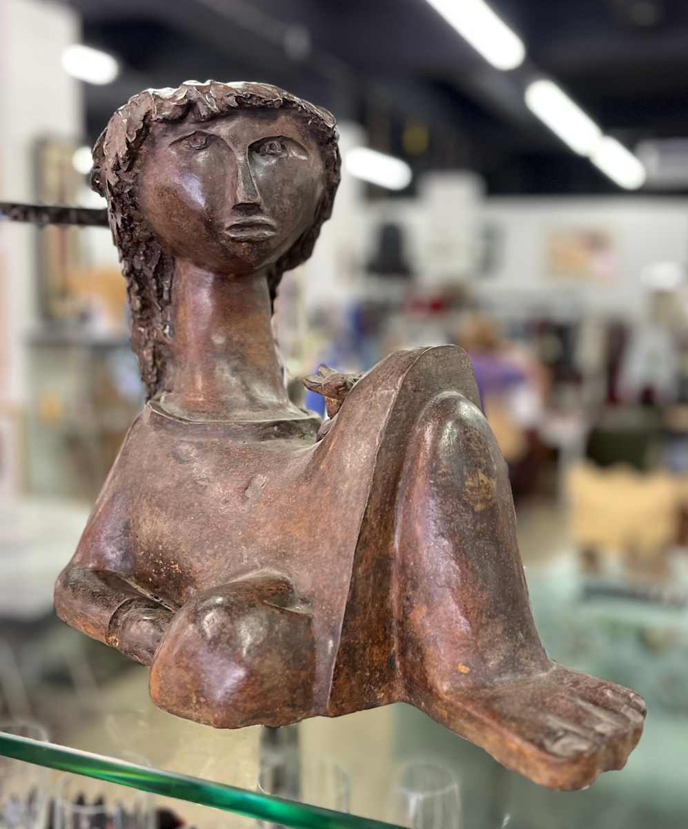 La Señorita by Gustavo Serra, Image 1.