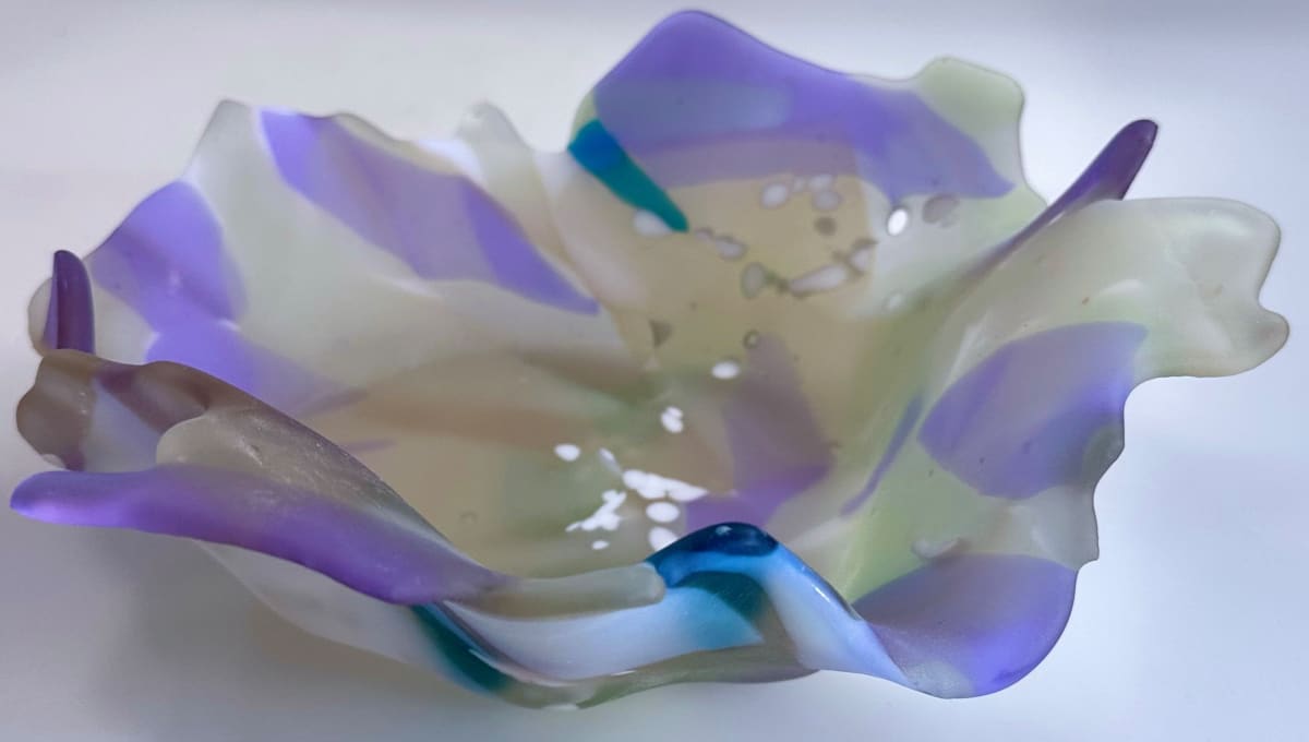 Iris by LORI Schinelli 